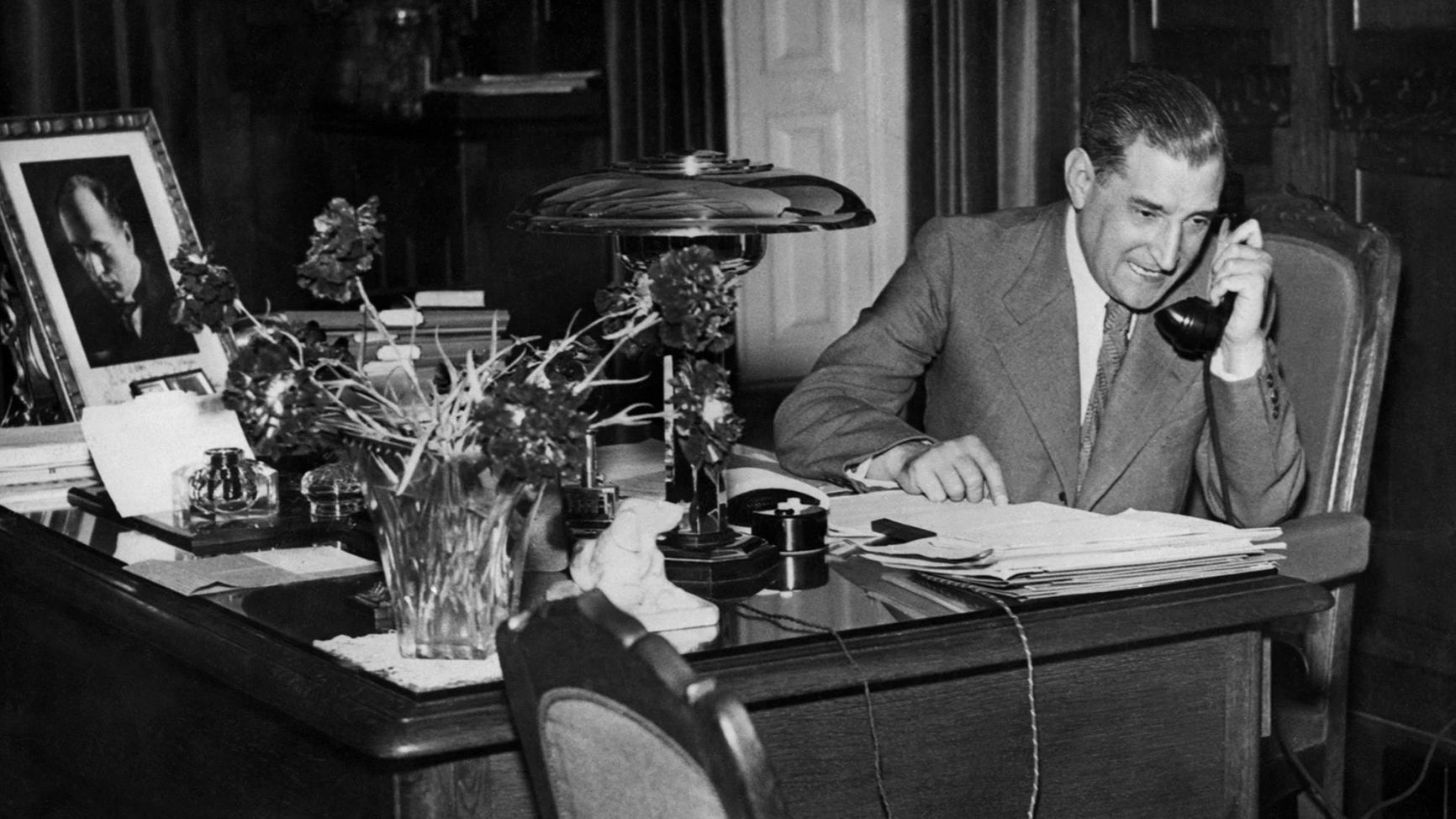 António de Oliveira Salazar at his desk