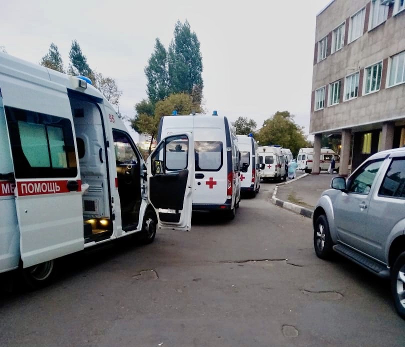 Очередь карет скорой помощи в Воронеже