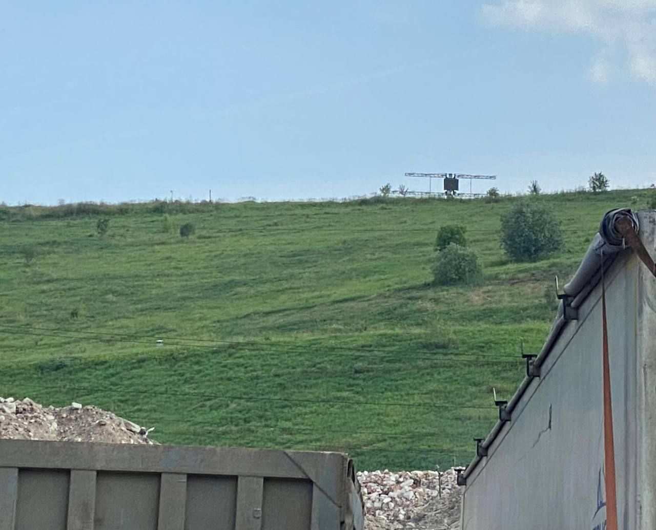 A close-up view of the P-18-2 Prima's antennae