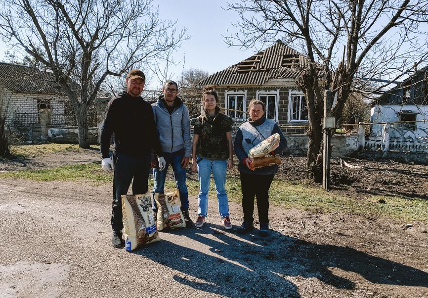 The Stoyanovs with humanitarian aid