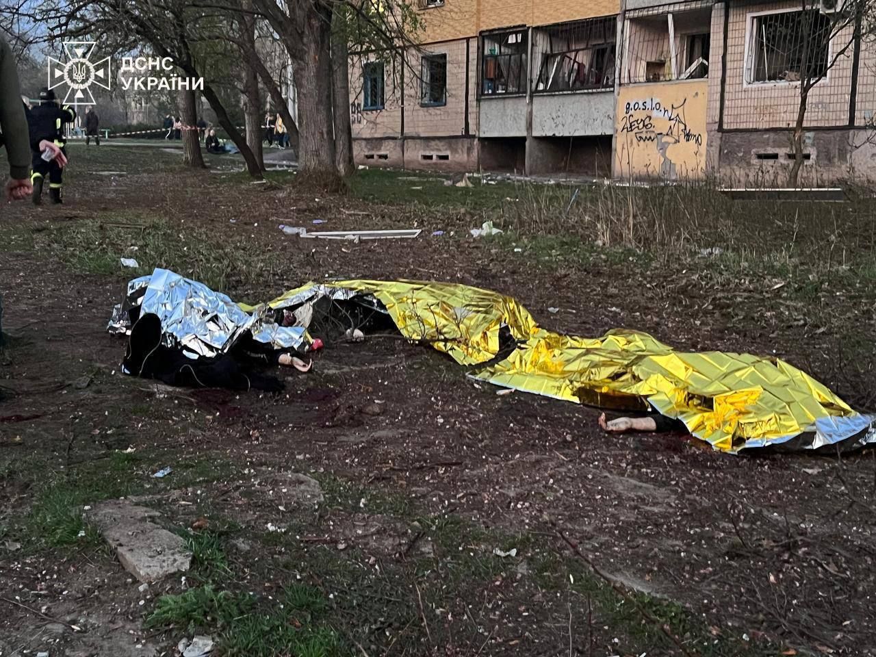 Aftermath of the Russian strike on Kryvyi Rih on April 4.