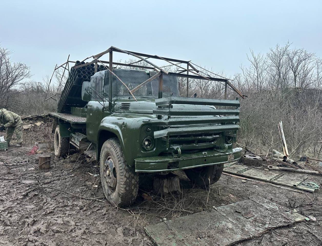 Российская ложная цель в виде РСЗО на базе ЗиЛ-130