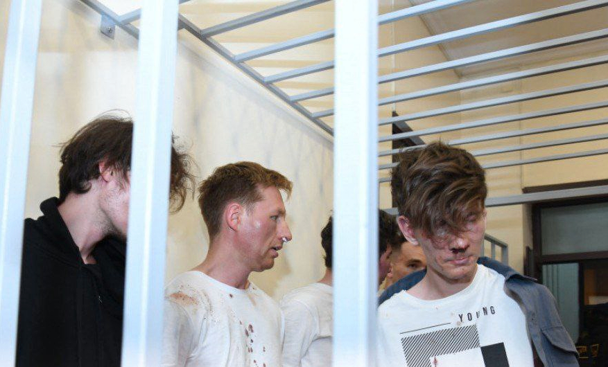 A group of Russian citizens arrested in Baku on July 1 awaits the decision of a local court. Photo: Minval