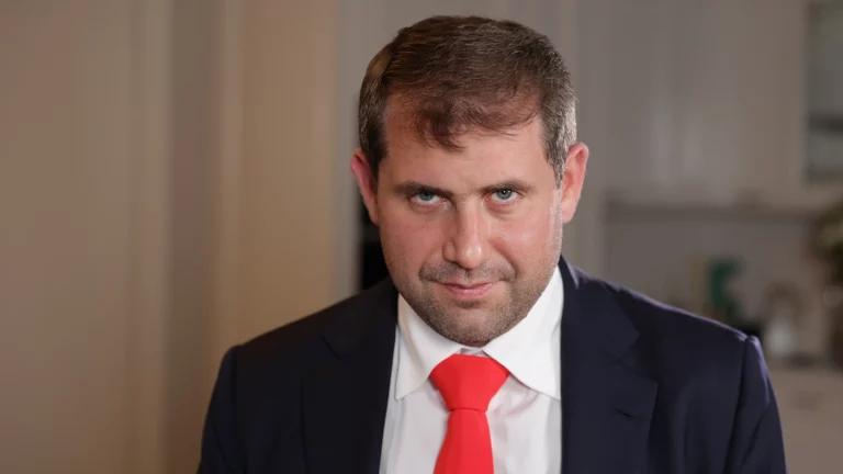 Fugitive Pro-Russian oligarch Ilan Shor — who now resides in Russia — fled house arrest in Moldova in 2019 to avoid jail for his involvement in the country's largest banking fraud.