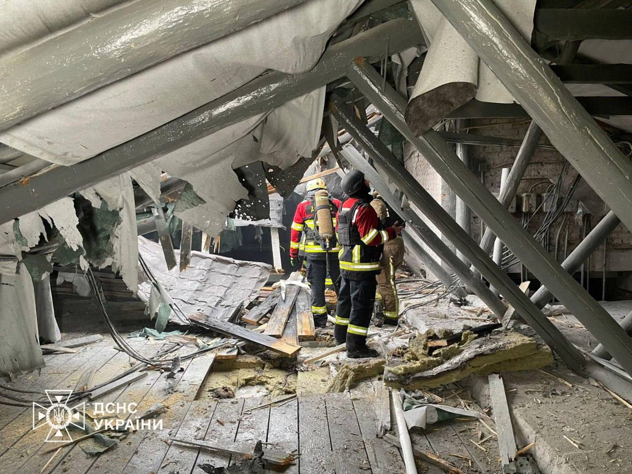 First responders managed to quickly put out the blaze on the roof of the perinatal center in Sumy after a Russian strike on Oct. 6. Photo: State Emergency Service of Ukraine