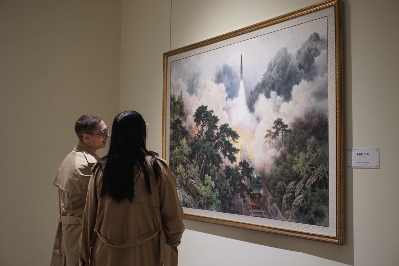 “Art Exhibition of the DPRK: The Country of a Great People.” Photo: The Insider