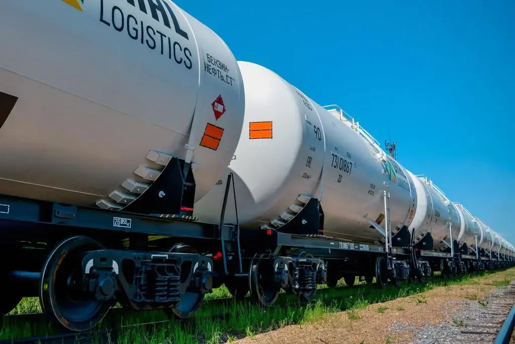 Freight tank cars from the Ural Logistika fleet transporting gasoline. Photo: Ural Logistika